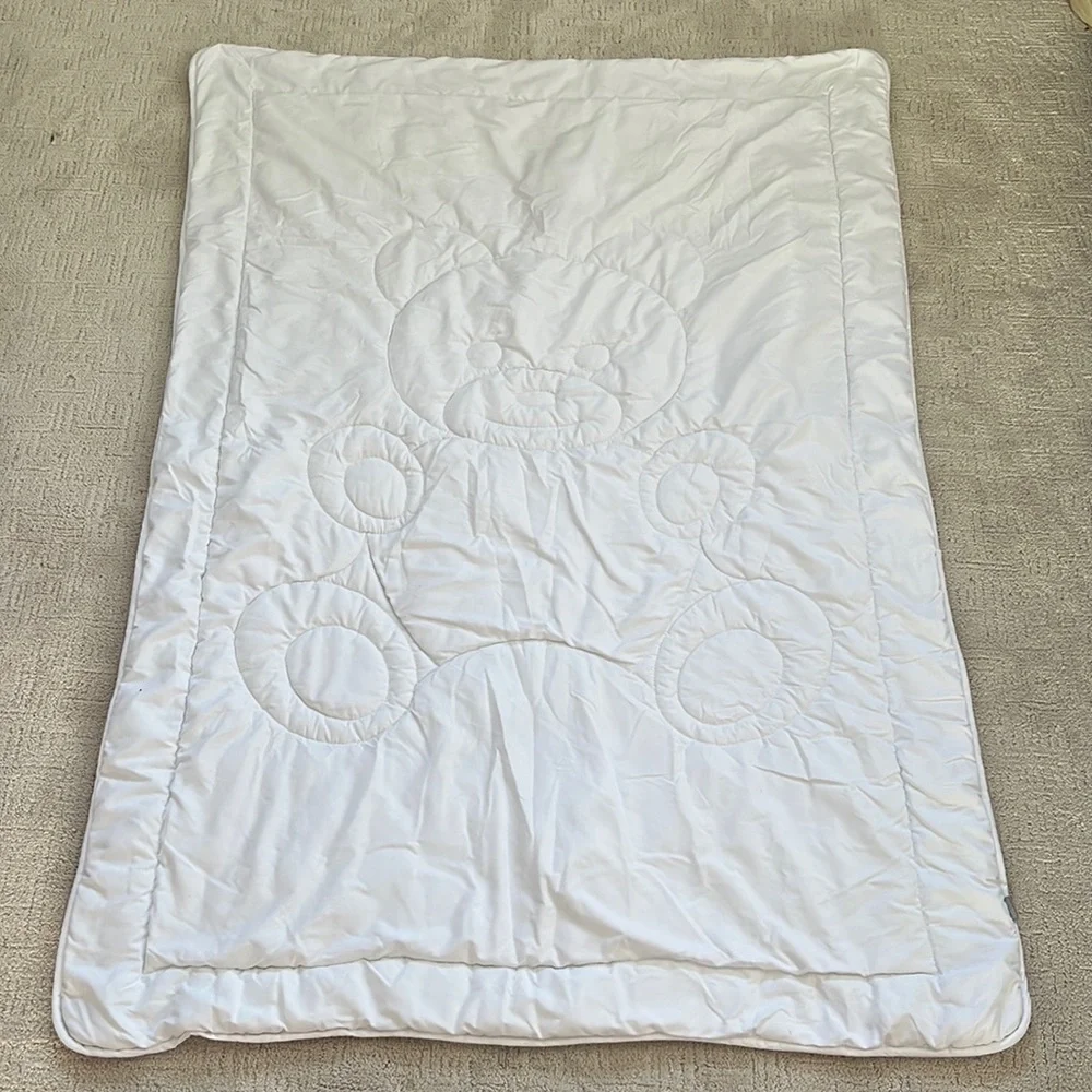 Crib/Toddler Comforter | White Teddy Bear Quilting
